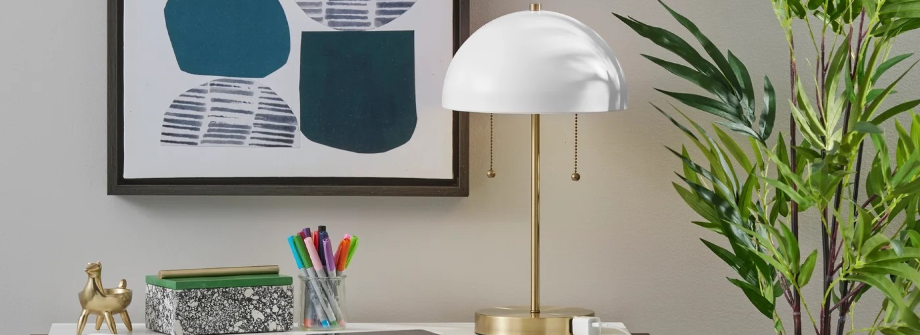 Carissa table lamp in white